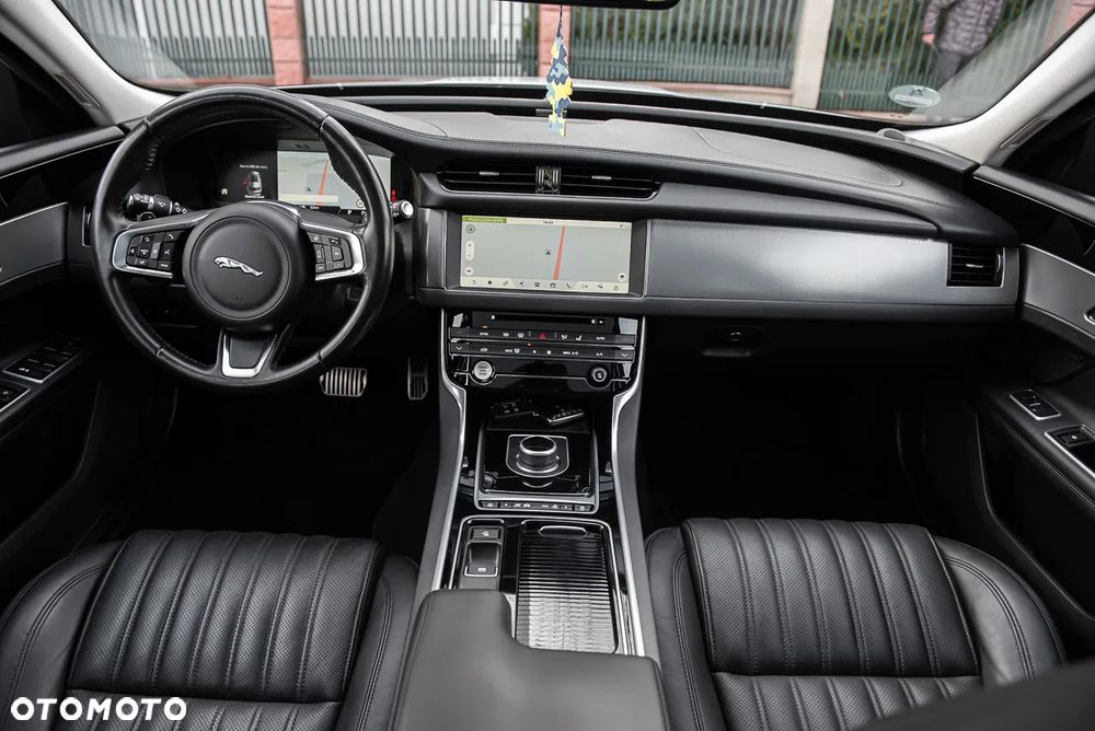 Jaguar XF - 29