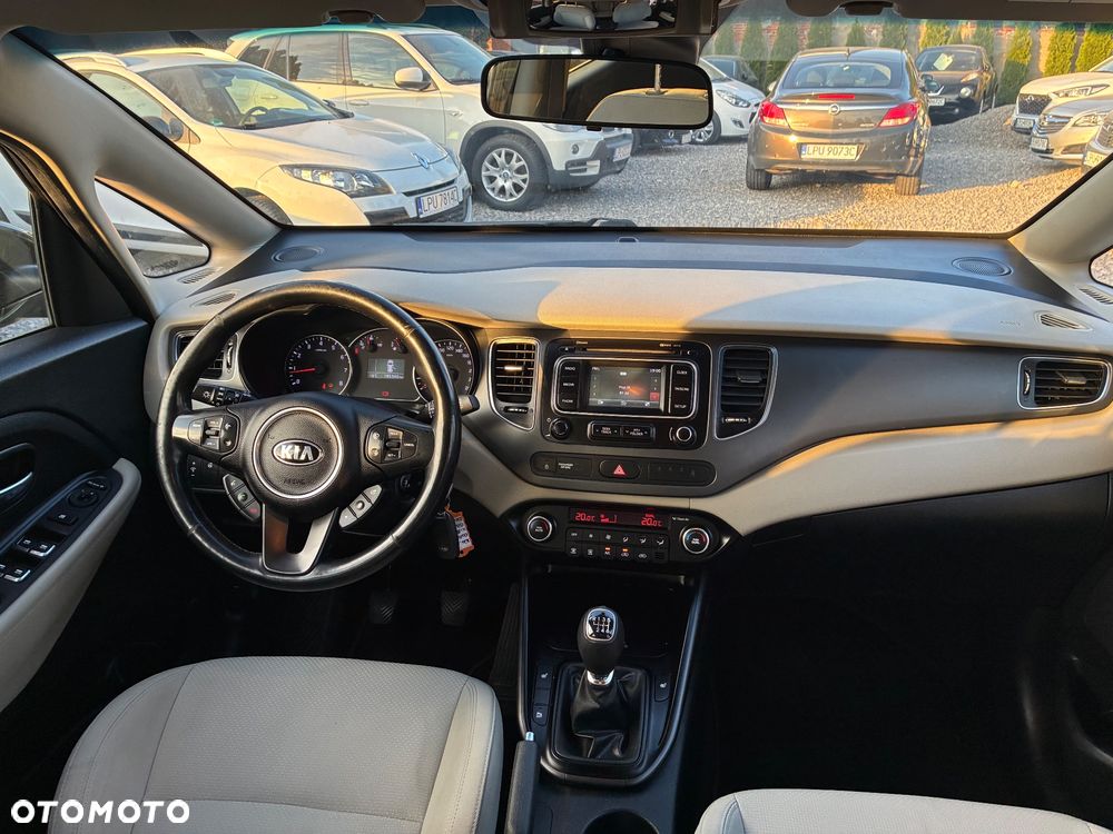 Kia Carens 1.6 GDI Attract - 13
