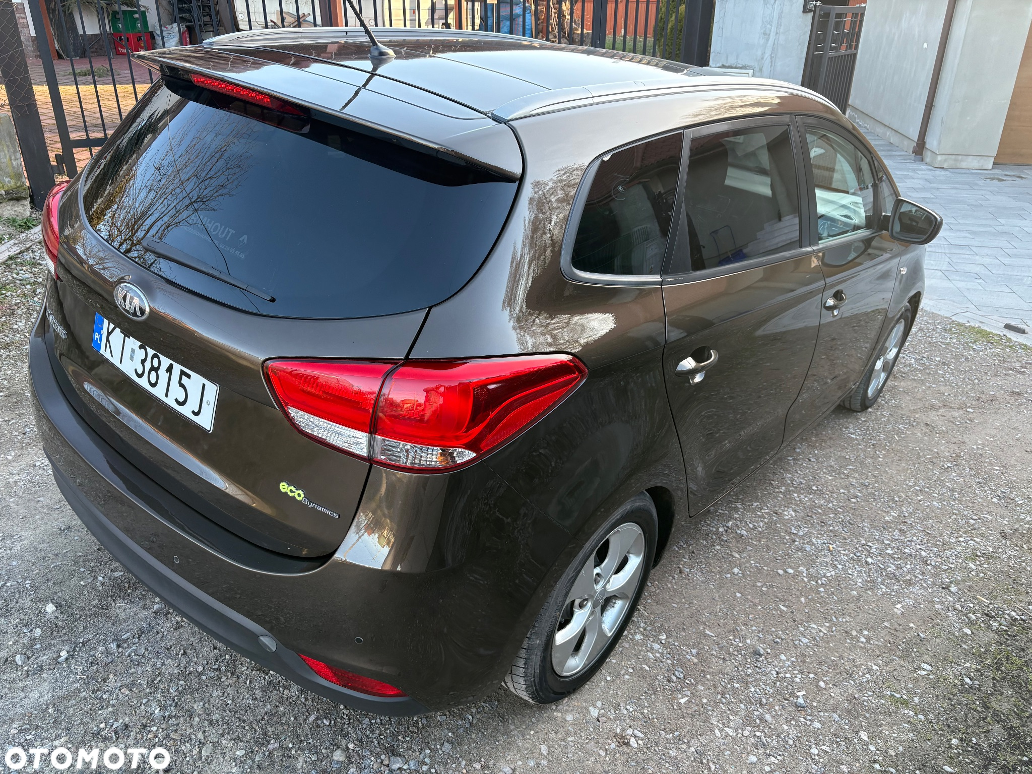 Kia Carens 1.7 CRDi L 7os - 6
