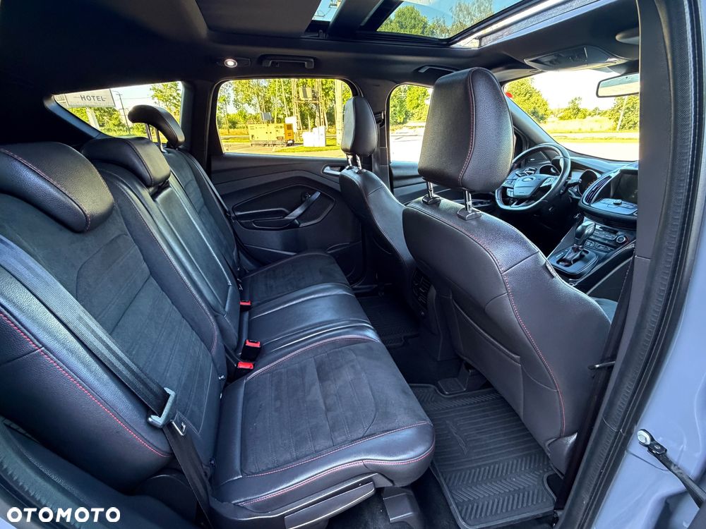 Ford Kuga 2.0 TDCi 4x4 ST-Line - 28