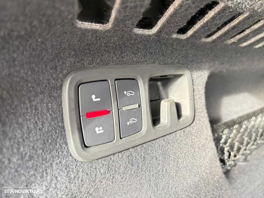 Audi RS Q8 TFSI quattro Tiptronic - 46