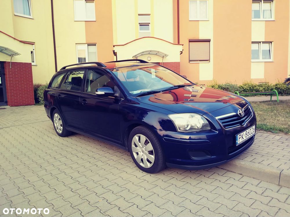 Toyota Avensis 2.0 D-4D Luna - 2