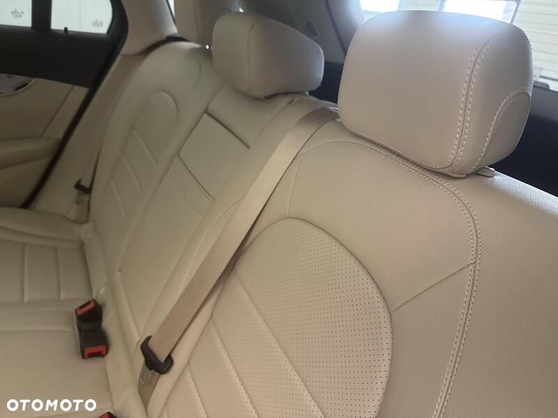 Mercedes-Benz GLC 200 4-Matic - 21