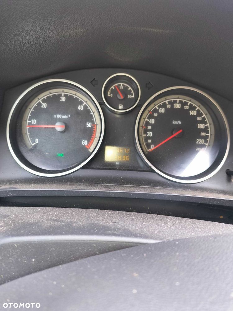 Opel Zafira - 2