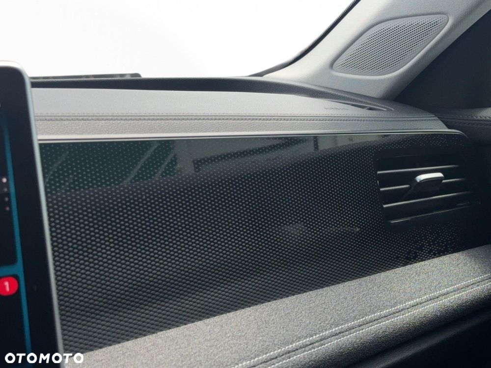 Volkswagen Passat Variant 1.5 TSI ACT mHEV Business DSG - 33