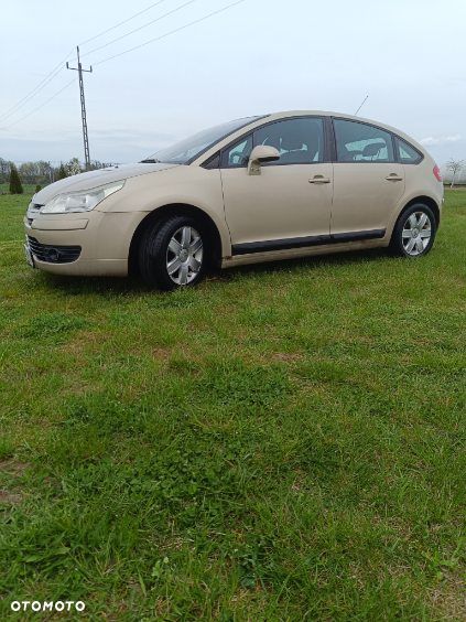 Citroën C4 1.6 16V Magic - 1