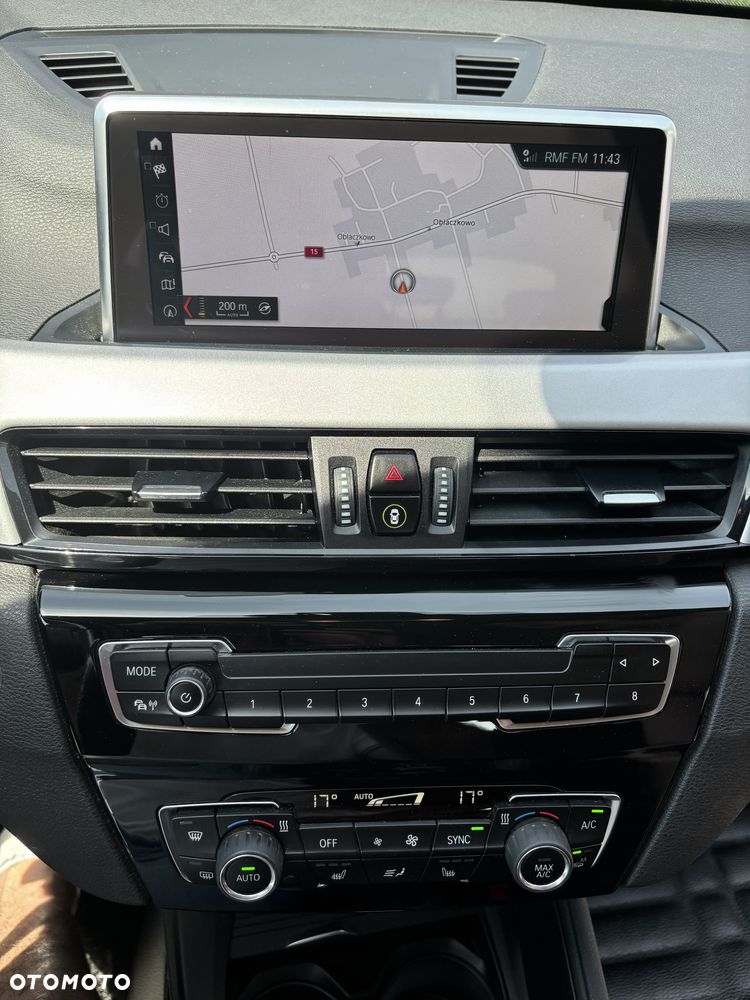 BMW X1 sDrive18d Sport Line - 24