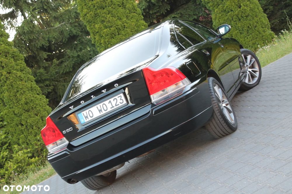 Volvo S60 2.4 Comfort - 17