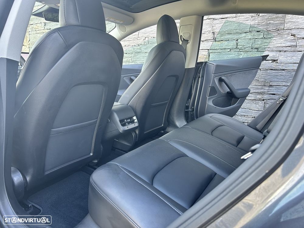 Tesla Model 3 Long Range AWD Dual Motor - 17