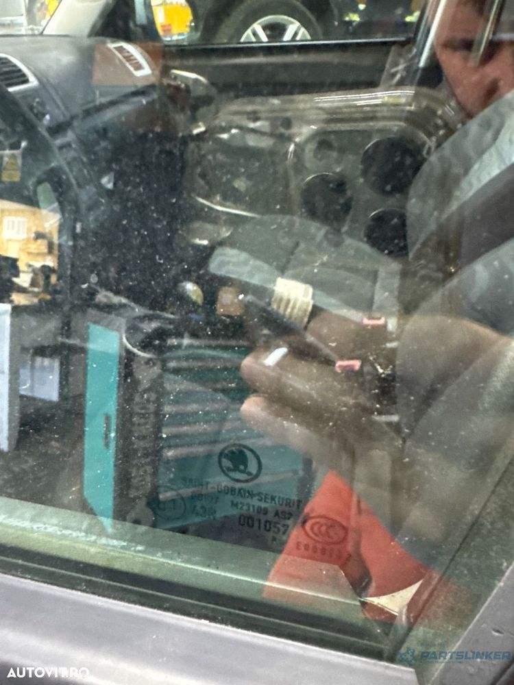 Geam portiera fata stanga SKODA FABIA II 542 2006 - 2014 1.2 1.2 BBM, CHFA 5J0845021E - 2