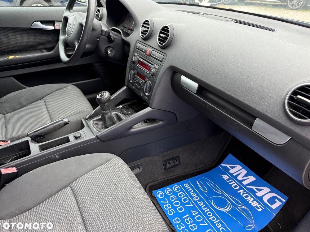 Audi A3 3-drzwiowe 1.6 Ambition - 15