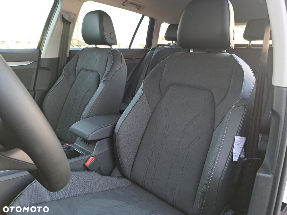 Volkswagen Golf Variant - 11