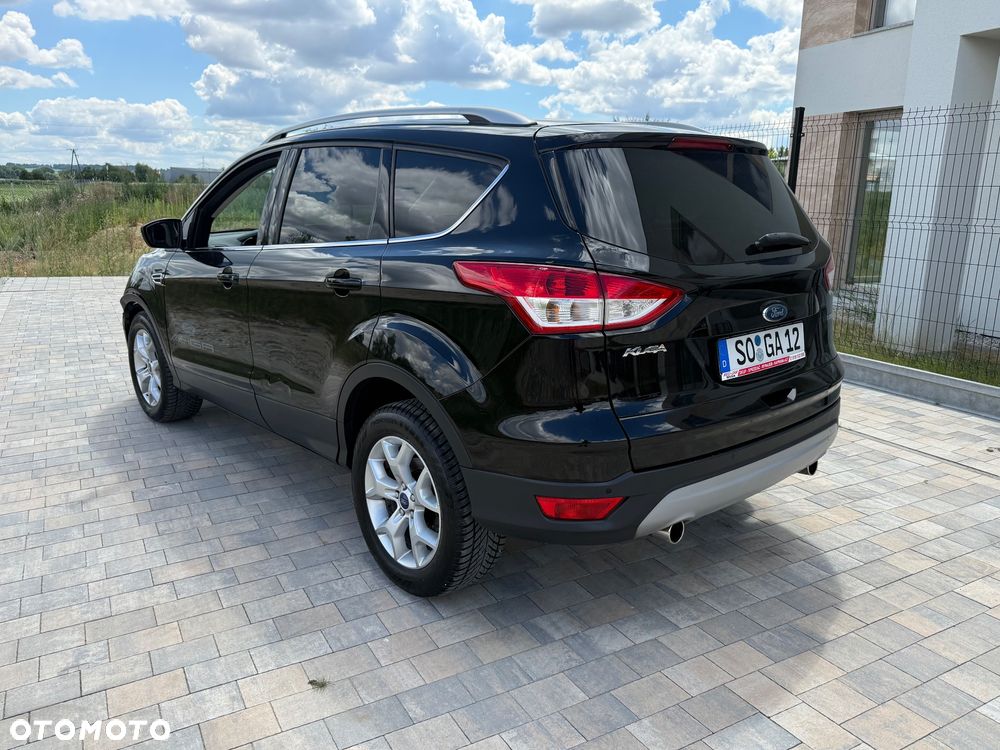 Ford Kuga 1.5 EcoBoost 2x4 Titanium - 4