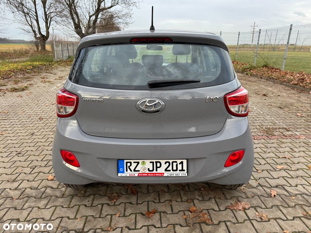 Hyundai i10 - 12