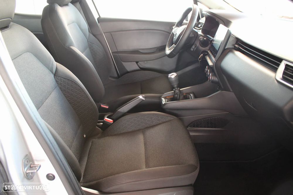 Renault Clio - 12