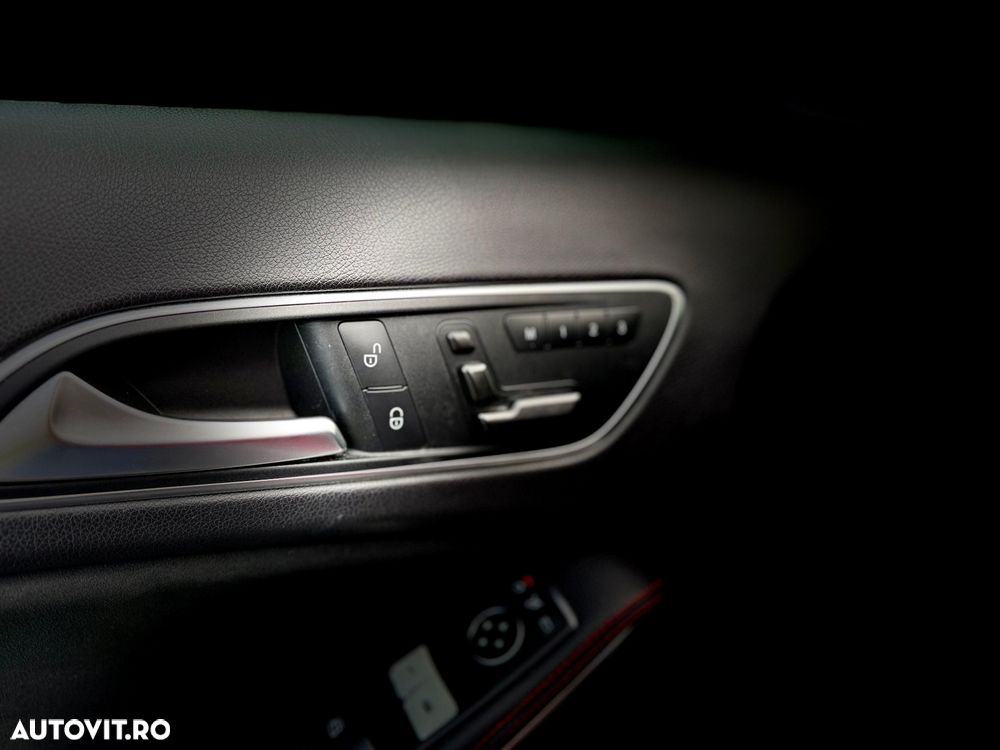 Mercedes-Benz GLA 200 7G-DCT AMG Line - 28