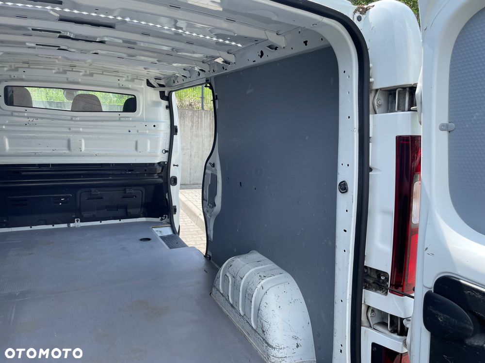 Renault Trafic Long Talento Vivaro Custom Transit T6 Expert Jumpy Primastar - 33