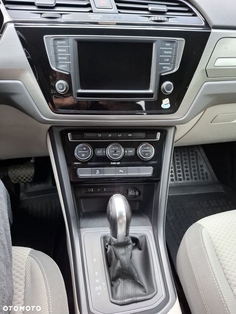 Volkswagen Touran - 7