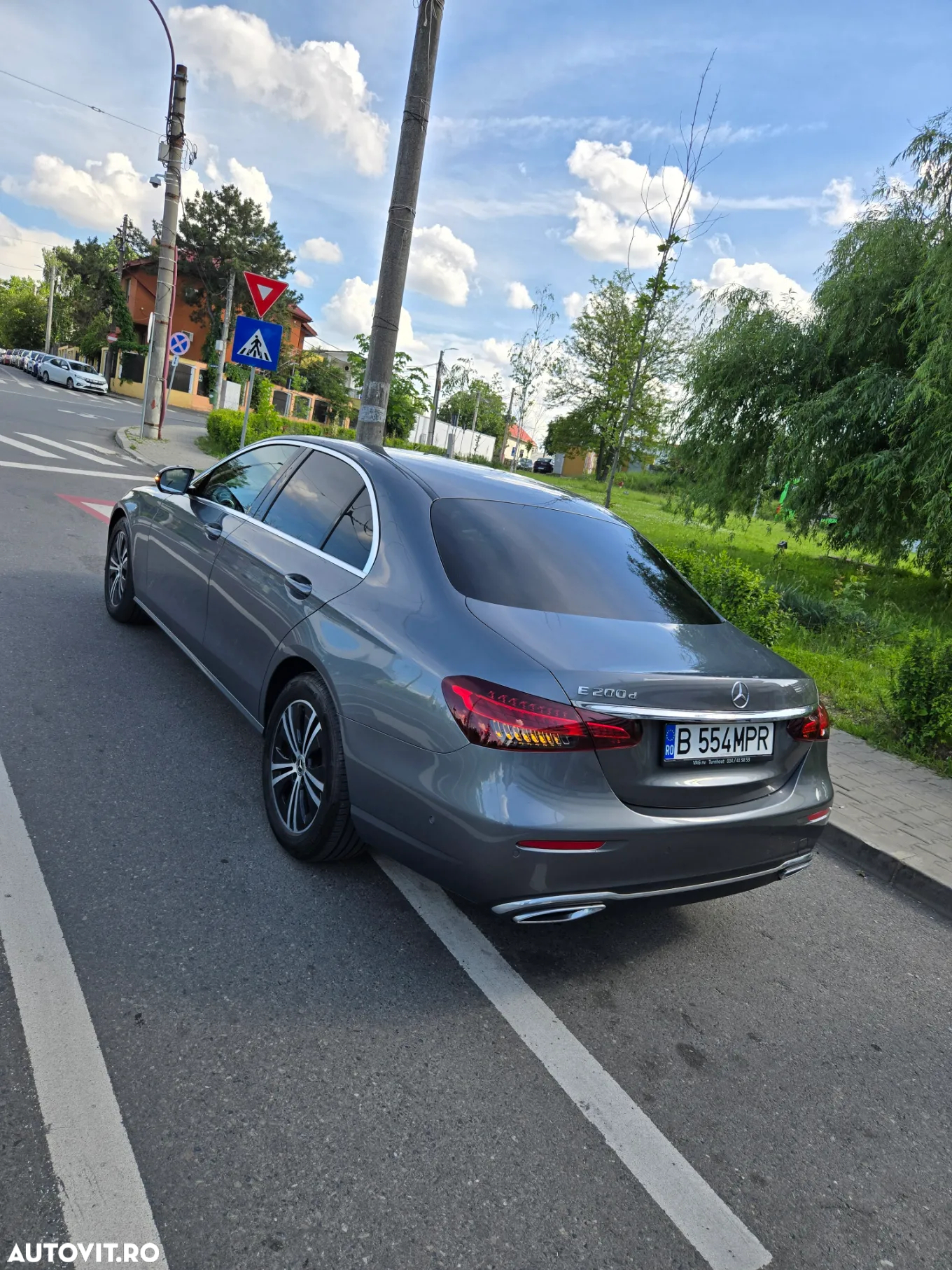 Mercedes-Benz E 200 d 9G-TRONIC Avantgarde - 9