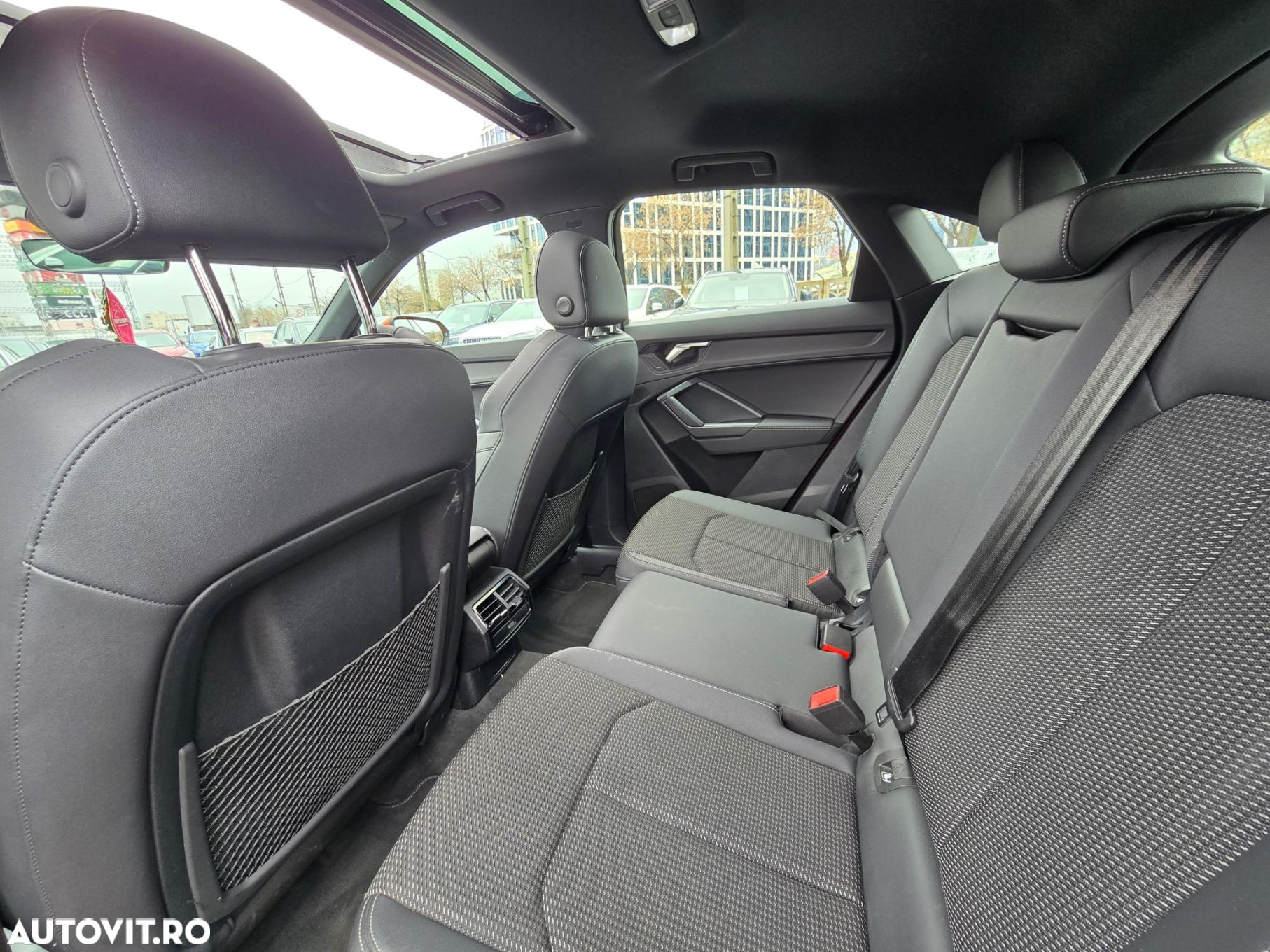Audi Q3 2.0 35 TDI S tronic quattro S Line - 20