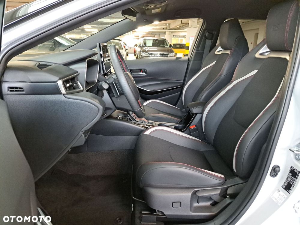 Toyota Corolla 2.0 Hybrid GR Sport - 12
