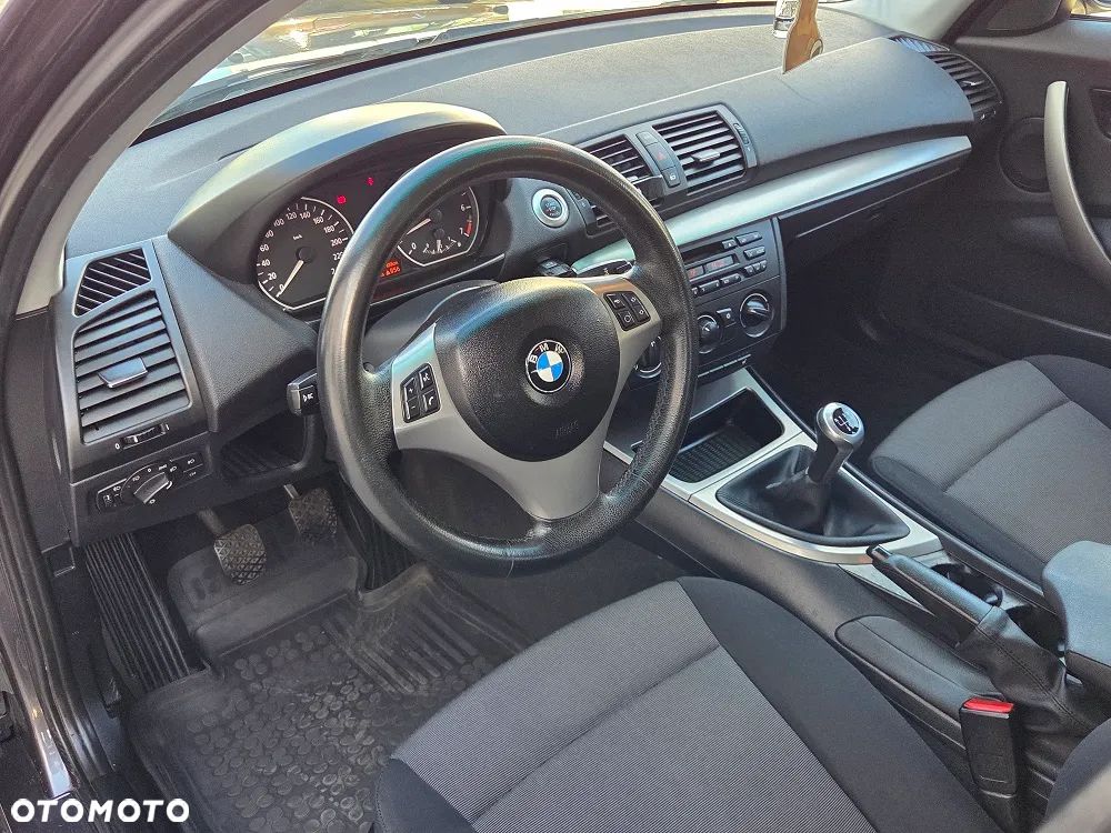 BMW Seria 1 118i - 14