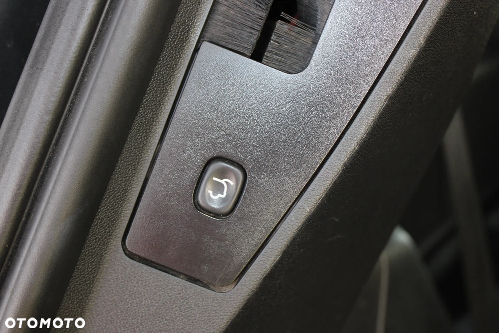 Chrysler Town & Country 3.6 Limited - 37