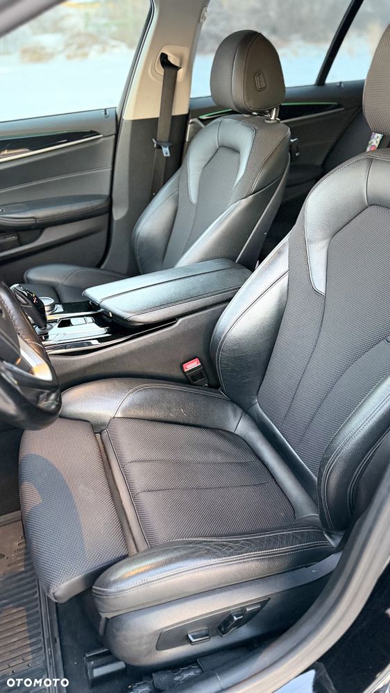 BMW Seria 5 518d Business Edition sport - 15