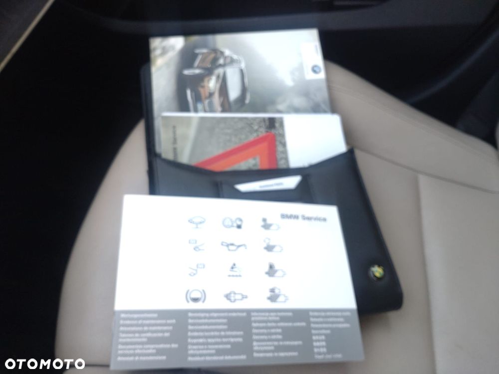 BMW X1 xDrive20d xLine - 38