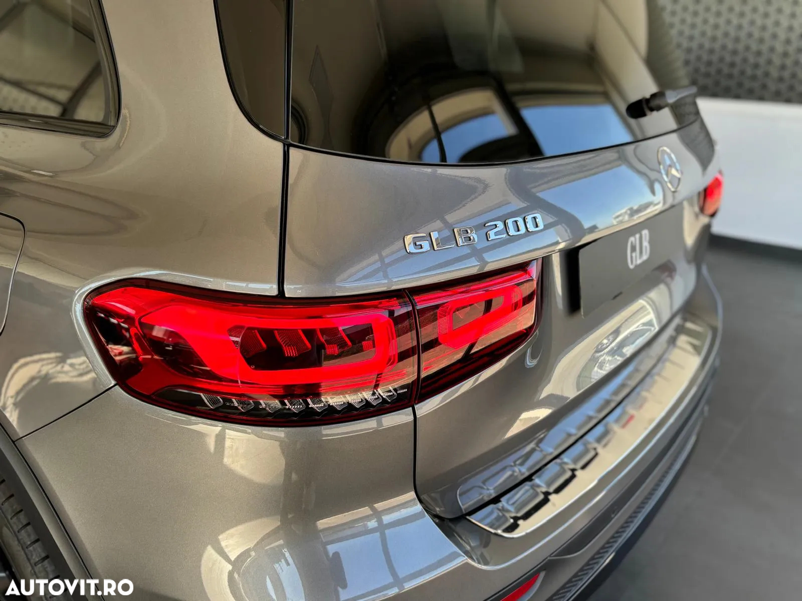 Mercedes-Benz GLB 200 4Matic 8G-DCT AMG Line - 10