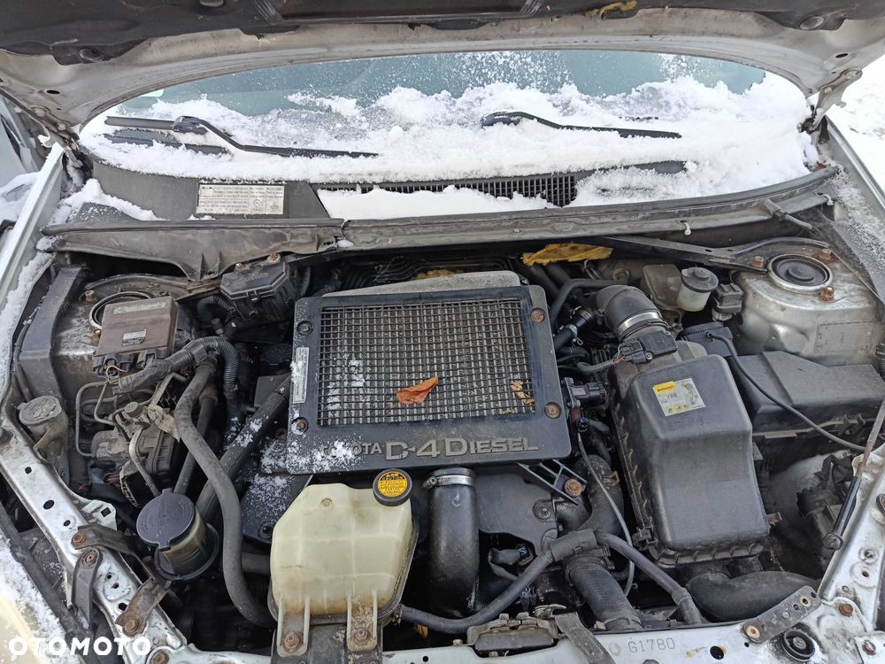 Toyota RAV4 2.0D 2003r NA CZĘŚCI - 5