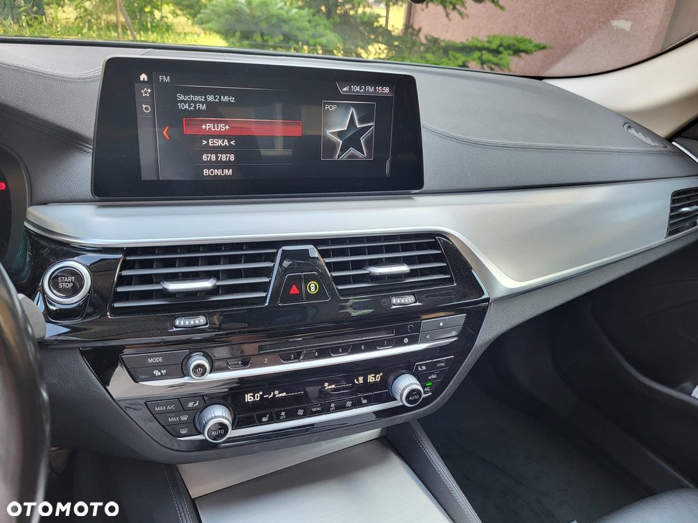 BMW Seria 5 530e iPerformance Luxury Line - 26