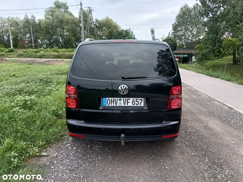 Volkswagen Touran 1.4 TSI DSG Highline - 9