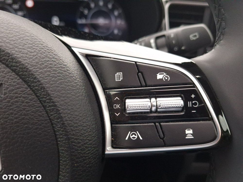 Kia XCeed 1.5 T-GDI Business Line DCT - 18