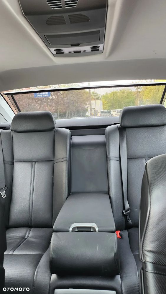 BMW Seria 7 740d - 27