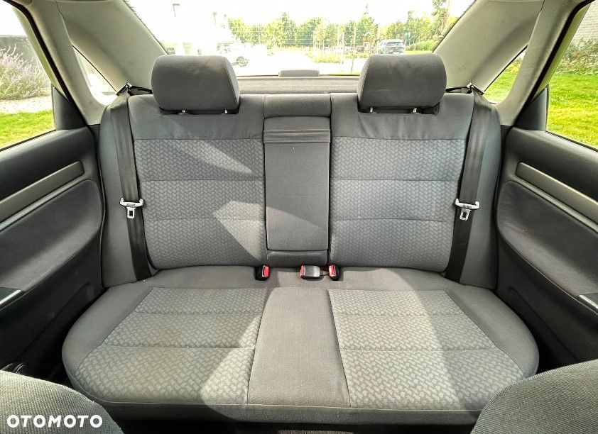 Audi A4 Avant 1.8 - 8