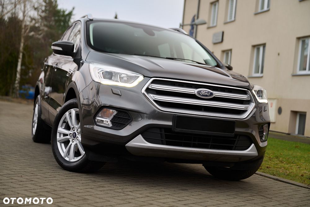 Ford Kuga 1.5 EcoBoost 2x4 Titanium - 1