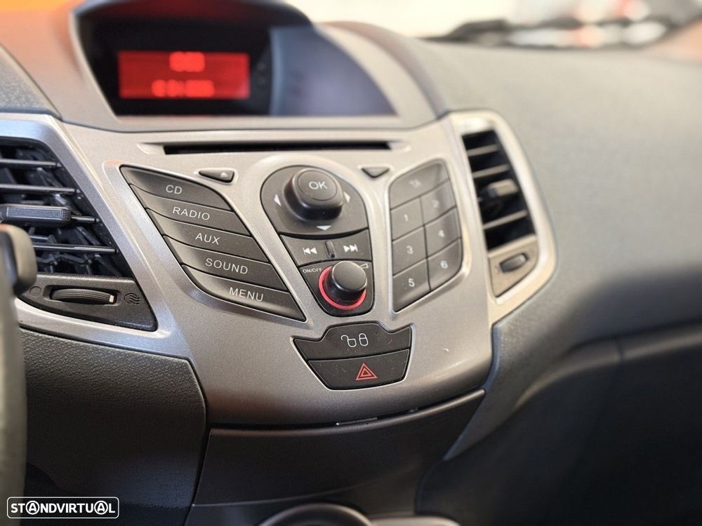 Ford Fiesta - 7