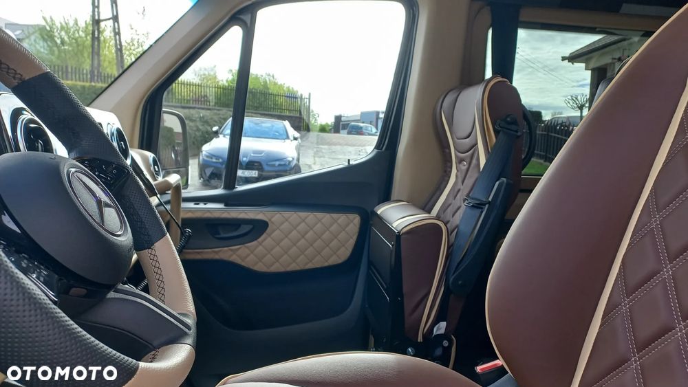 Mercedes-Benz Sprinter Eurobus 519 - 21