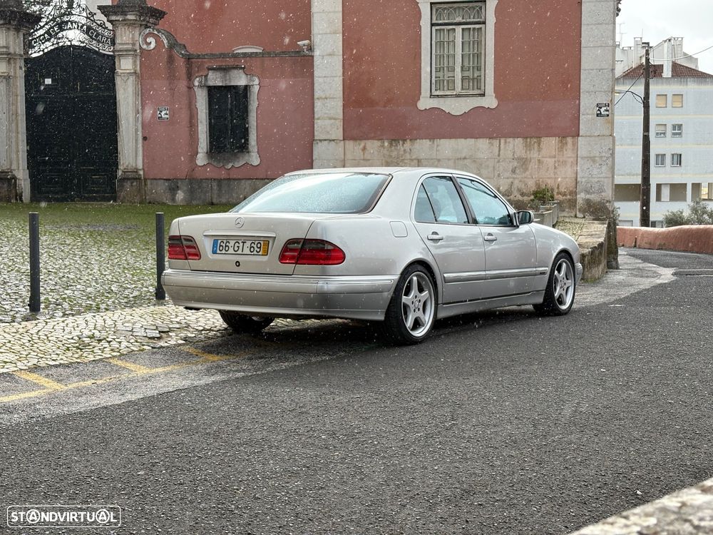 Mercedes-Benz E 240 Classic - 16