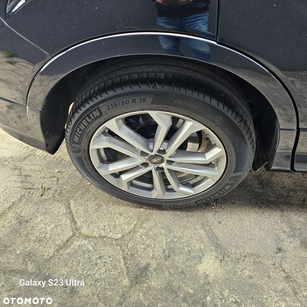 Ford Kuga 2.0 TDCi 4x4 Vignale - 24