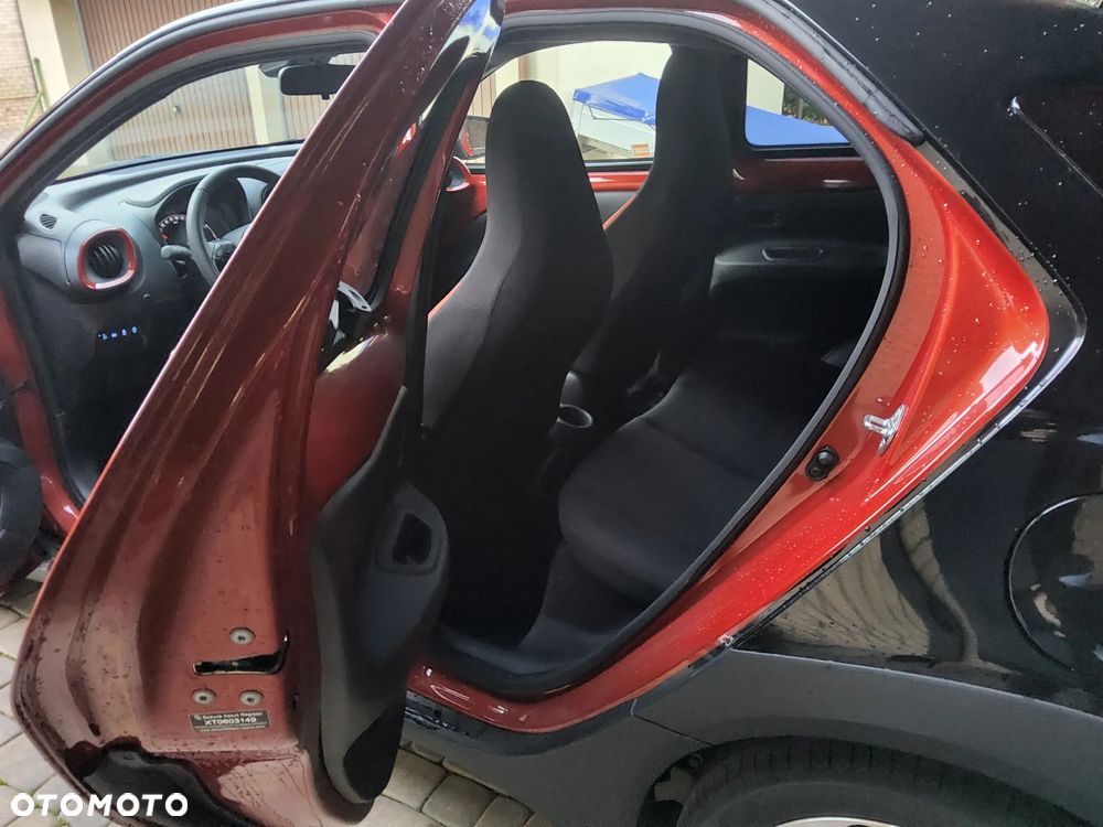 Toyota Aygo X 1.0 VVT-i Executive - 10