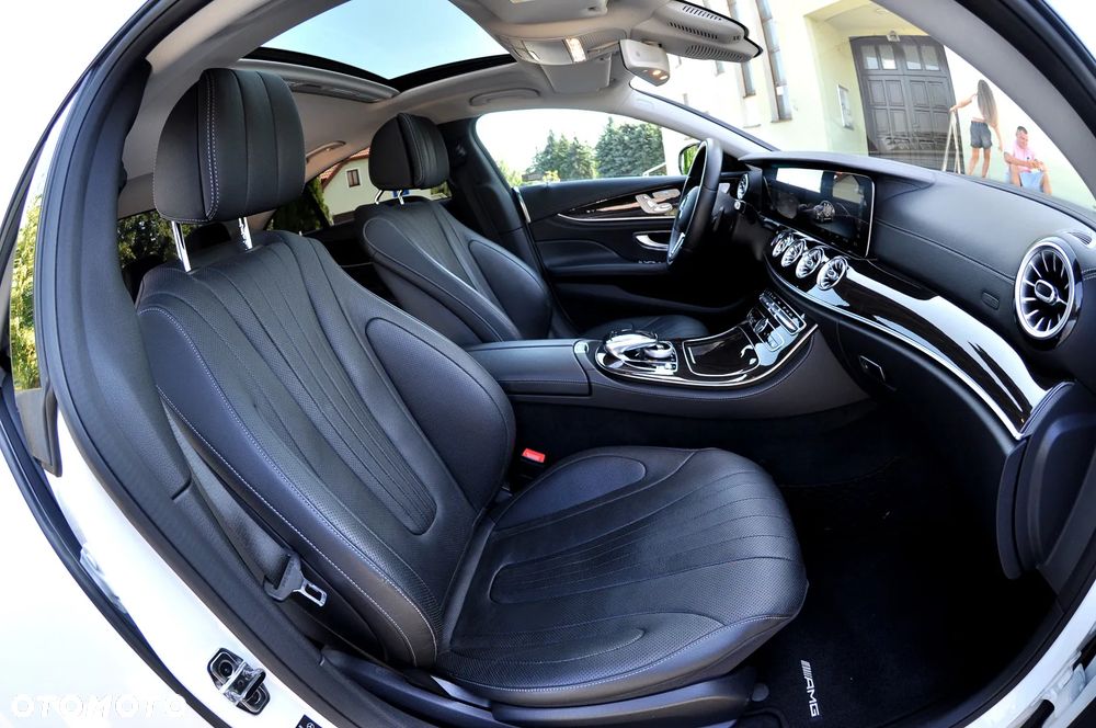 Mercedes-Benz CLS - 22