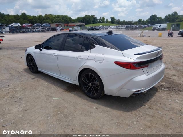 Toyota Camry 2.5 Hybrid Executive CVT - 6
