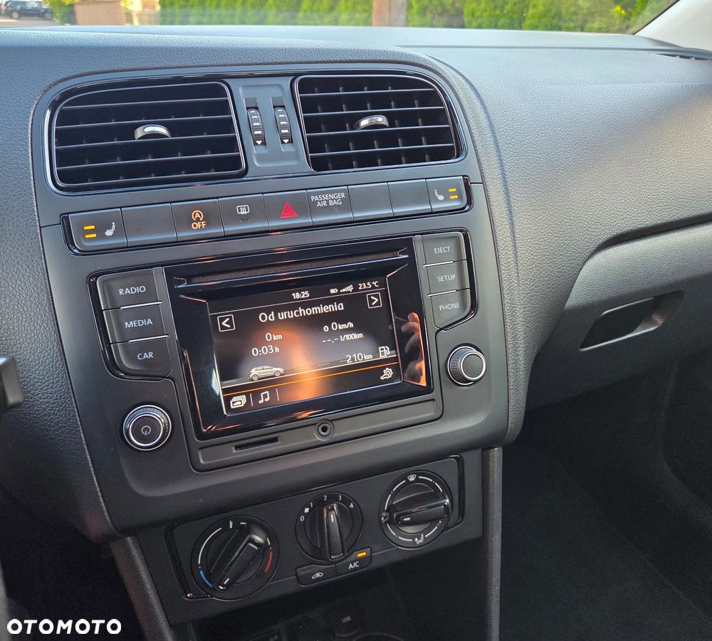 Volkswagen Polo 1.0 (Blue Motion Technology) Trendline - 24