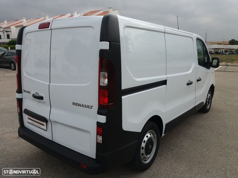 Renault Trafic 1.6 dCI L1 H1 116cv - 3 LUG - AC - IVA DEDUTÍVEL - 7