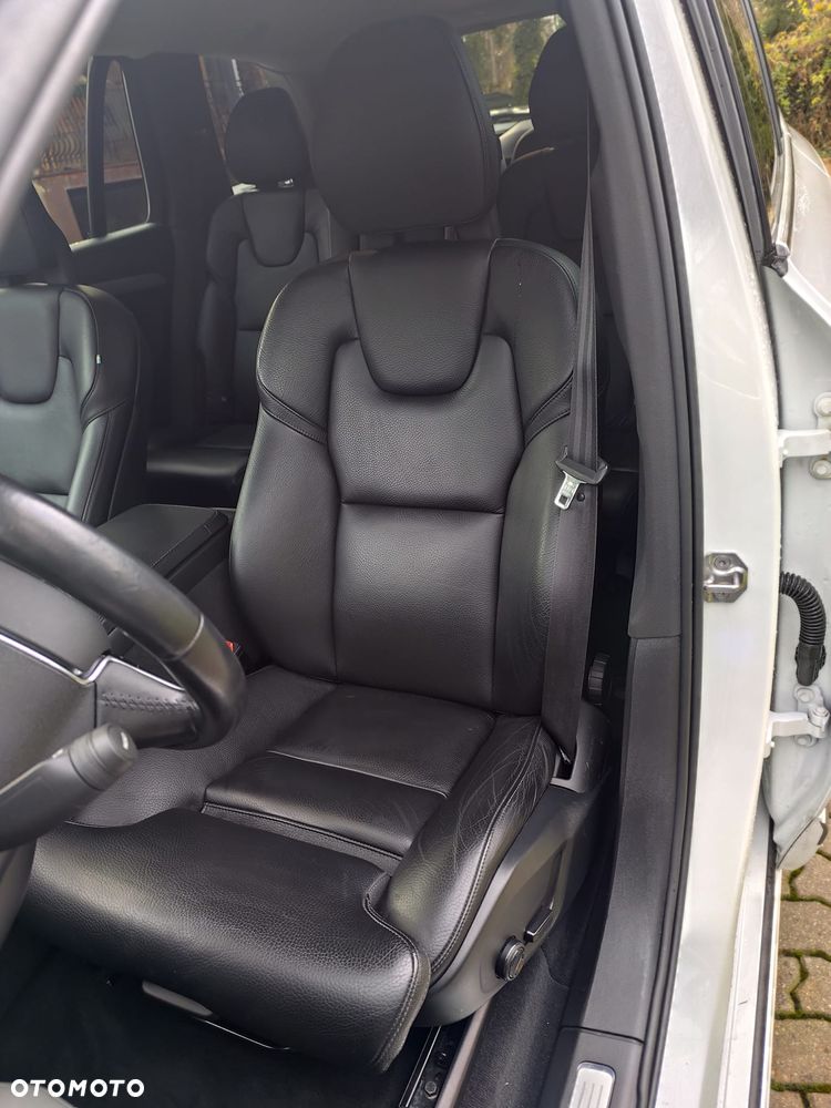 Volvo XC 90 B5 D AWD Geartronic Inscription - 25