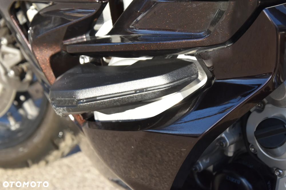Yamaha FJR - 15