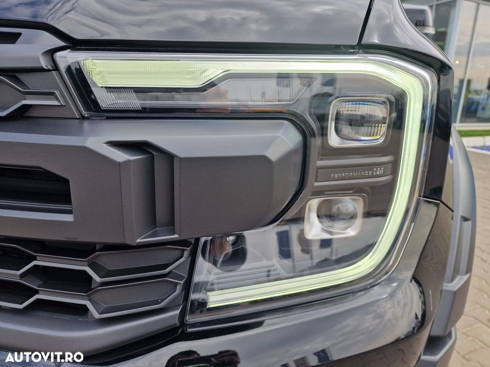Ford Raptor - 11