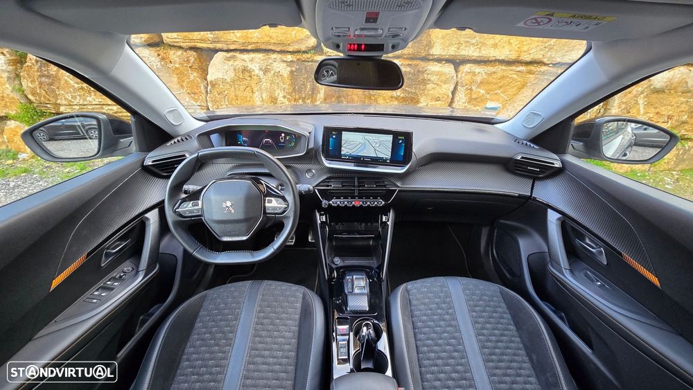 Peugeot e-2008 - 9